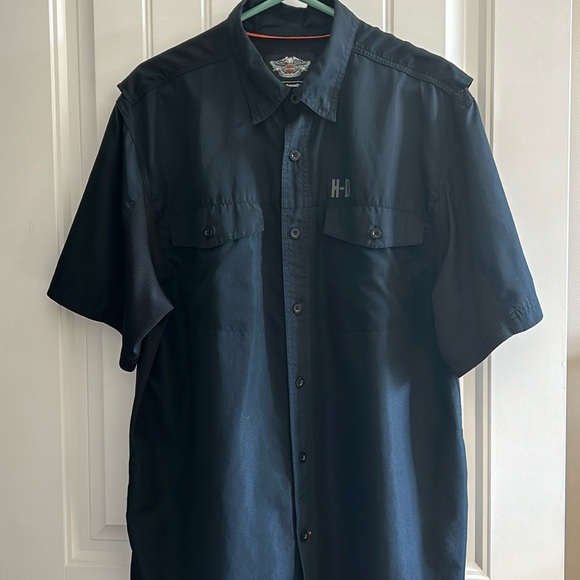 Men’s Harley Davidson Performance Short Sleeve Shirt - Picture 2 of 12